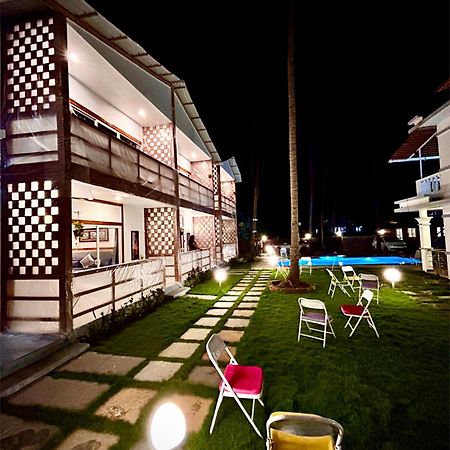 White Turtle Hotel Morjim Luaran gambar