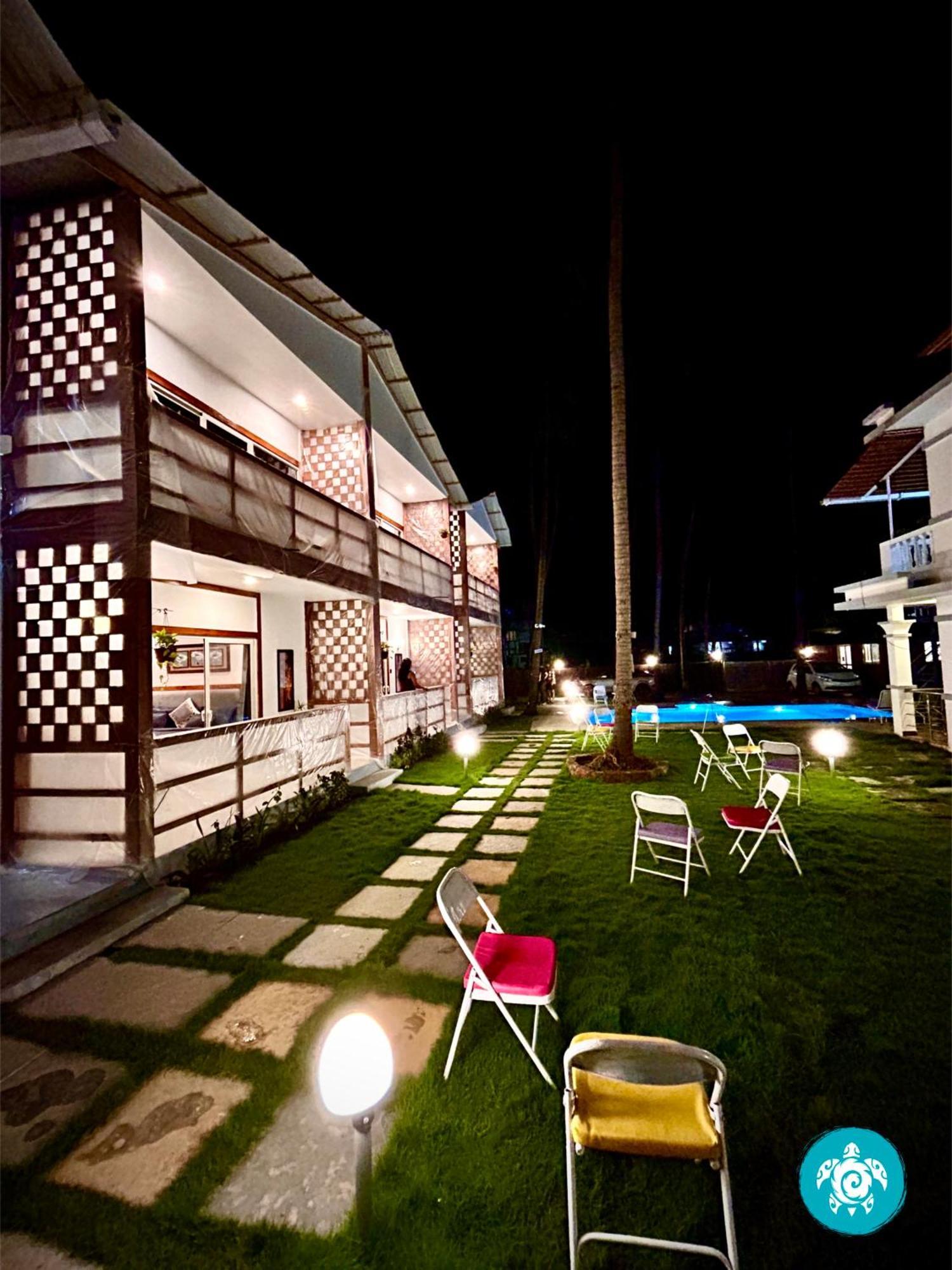 White Turtle Hotel Morjim Luaran gambar
